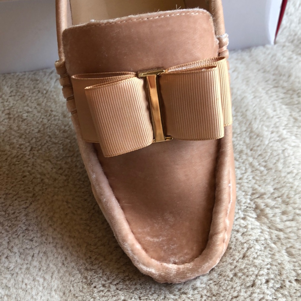 🎀 Velvet Moccasins with Grosgrain Bow 🎀 - Picture 7 of 12